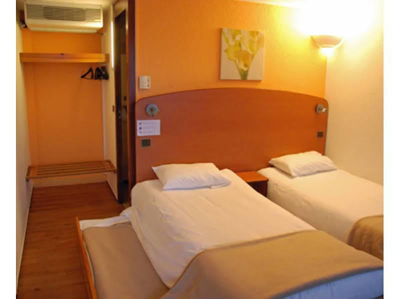 Hôtel Belleville, Villefranche-sur-Saône Nord  Extérieur photo
